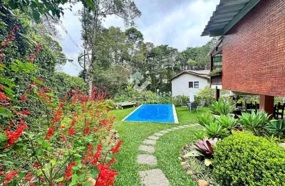 Casa linear com estúdio independente, solário e lazer privativo na granja guarani – teresópolis/rj