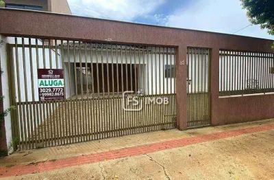 ALUGO - Casa com 3 dormitórios sendo 1 Suíte para alugar, 130 m² por R$ 2.500/mês - Conjunto Habitacional Alexandre Urbanas - Londrina/PR