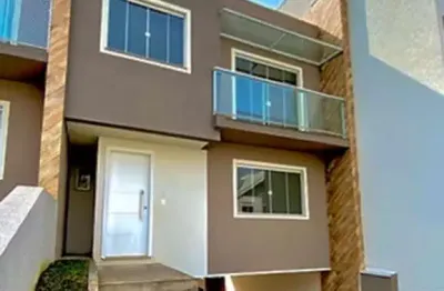 Impecável casa em condomínio à venda no campo comprido, curitiba-pr! 3 quartos, 1 suíte, 1 sala, 3 banheiros, 2 vagas de garagem, 156m².