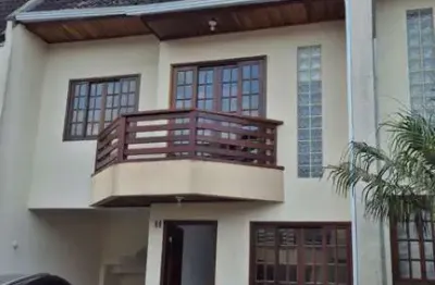 Casa com 5 quartos à venda na rua david tows, 80, xaxim, curitiba por r$ 750.000