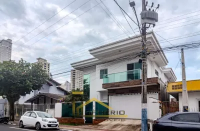 Casa com 4 quartos à venda na rua 2448, centro, balneário camboriú, 300 m2 por r$ 3.800.000