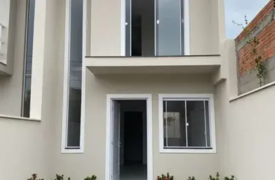 Casa com 3 quartos à venda na Rua Palmyra Crivellaro Bertolde, 760, Campo de Santana, Curitiba por R$ 450.000