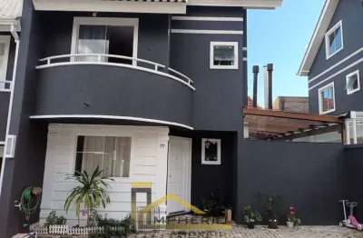 Excelente oportunidade: Casa à venda em Curitiba-PR, Alto Boqueirão - 3 quartos, 1 sala, 2 banheiros, 1 vaga, 82 m².