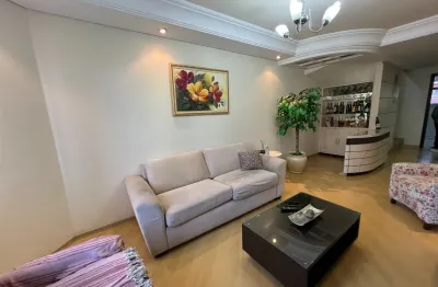 Sobrado com 3 quartos, ático e edícula com churrasqueira à venda no xaxim