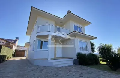 Residência excepcional com 04 quartos e piscina à venda em ivoti-rs!