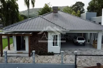 Excelente casa com suíte e dois quartos à venda em picada café, na serra gaúcha