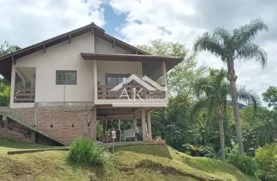 Casa com  01 quarto e 01 suíte à venda em picada café, na serra gaúcha.