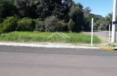 Terreno de esquina, com fácil acesso, a venda em picada café, na serra gaúcha