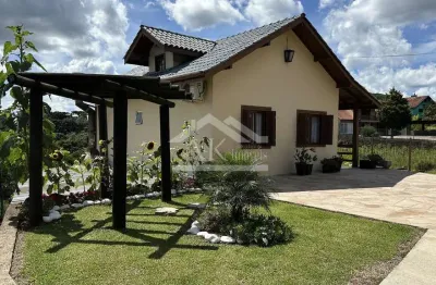 Belíssima casa de dois pavimentos, à venda em nova petrópolis na serra gaúcha