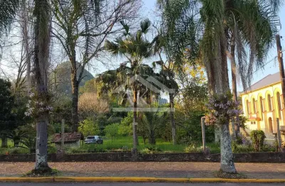 Terreno amplo e bem localizado à venda na cidade de picada café, na serra gaúcha