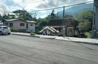 Terreno amplo com riacho à venda no centro de picada café, na serra gaúcha