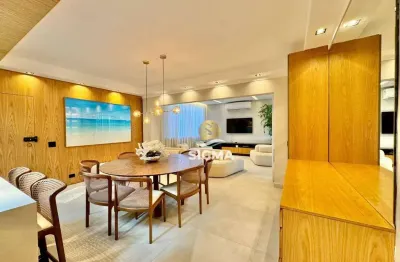 Cobertura com 3 quartos sendo 1 suíte  à venda na praia da enseada - guarujá/sp.