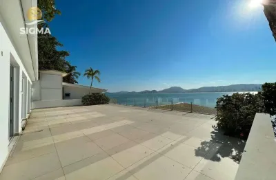 Frente mar - casa com 3 suítes à venda na praia da enseada guarujá/sp.