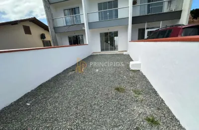 Casa com 2 quartos para alugar na Rua Brusque, Meia Praia, Navegantes