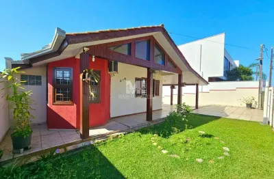 Casa com 3 quartos à venda na Rua Tito Chrostowski Gornicki, 216, Centro, Barra Velha
