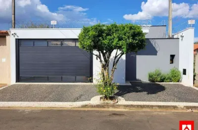Sobrado à venda no bairro cidade jardim, americana com 3 quartos (1 suíte) e garagem.