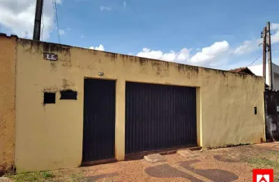 Casa (edícula) à venda no jardim dulce, santa bárbara d'oeste com 2 quartos (1 suíte) e garagem.