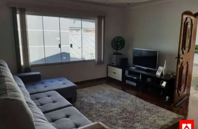 Casa à venda no jardim laudissi em santa bárbara d'oeste com 3 quartos (1 suíte) e 4 vagas de garagem.