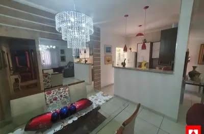 Casa à venda no bairro jaguari, americana com 3 quartos (1 suíte) e 2 vagas de garagem