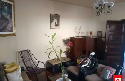 Casa com salão comercial à venda no centro de santa bárbara.