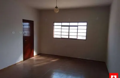 Casa à venda com 2 quartos e 3 vagas de garagem no jardim dulce em santa bárbara d'oeste
