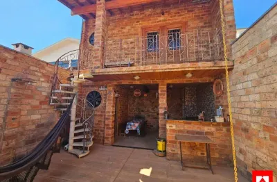 Casa com edícula rústica à venda no jardim laudissi i em santa bárbara d'oeste