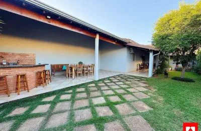 Casa à venda no residencial furlan em santa bárbara d'oeste. casa com 2 quartos (1 suíte) 2 vagas de garagem.