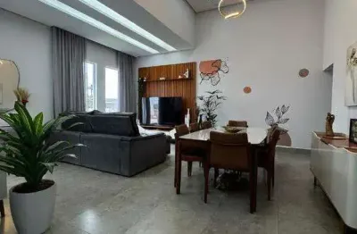 Casa à venda no condomínio solar das esmeraldas em nova odessa conta com 3 quartos (2 suítes) e 4 vagas de garagem