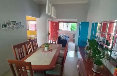 Casa à venda no jardim boa vista em santa bárbara d'oeste com 4 quartos (1 suíte) e 2 vagas de garagem
