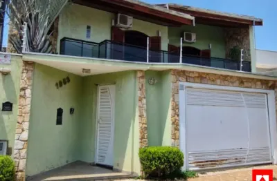 Sobrado à venda no jardim são paulo, em americana com 4 quartos (2 suítes) e 4 vagas de garagem