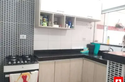 Casa à venda no residencial parque rochelle ii em santa bárbara d'oeste com 2 quartos sendo 2 banheiros sociais e 3 vagas de garagem