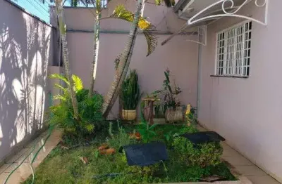 Casa à venda no residencial furlan em santa bárbara d'oeste com 3 quartos (1 suíte) e 2 vagas de garagem