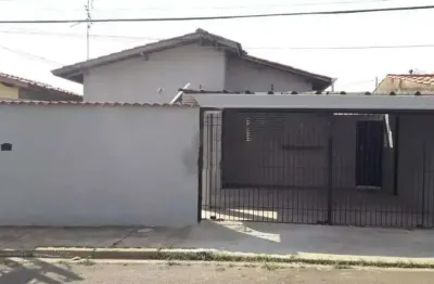 Casa à venda no jardim garcia em campinas com 3 quartos e 3 vagas de garagem