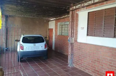 Casa à venda no jardim sartori em santa bárbara d'oeste com 3 quartos e 2 vagas de garagem