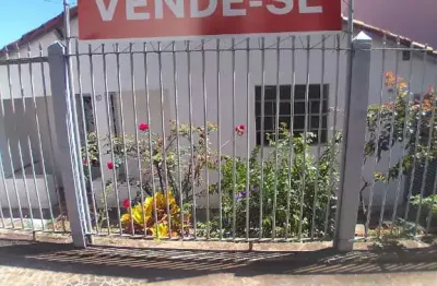Casa à venda em excelente localização, com frente para a avenida tiradentes e fundo para a rua são josé, em santa bárbara d'oeste