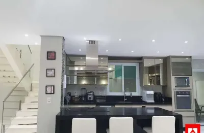 Sobrado à venda com 4 quartos (1 suíte) e e 4 vagas no residencial campos do conde i em paulínia