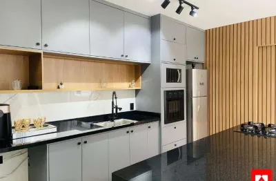 Casa à venda com 3 quartos (1 suíte) e 4 vagas no parque residencial jaguari em americana