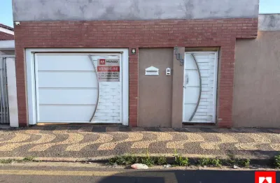 Casa à venda no centro em santa bárbara d'oeste com 3 quartos e 2 vagas de garagem