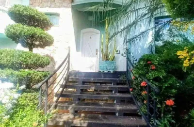 Casa à venda na vila santa maria em americana com 3 quartos (1 suíte) e 2 vagas de garagem