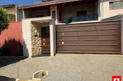 Casa à venda no parque residencial jaguari em americana com 3 suítes e 4 vagas de garagem