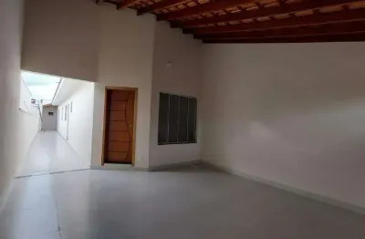 Casa à venda no jardim esmeralda em santa bárbara d'oeste com 2 quartos (1 suíte) e 2 vagas de garagem