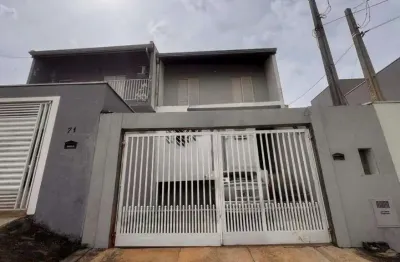 Casa à venda no parque jambeiro em campinas com 3 quartos (1 suíte) e 2 vagas de garagem