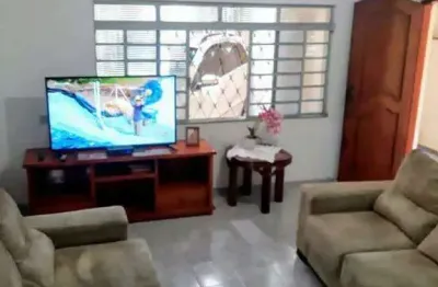 Casa à venda com 3 quartos (2 suítes) e 1 vaga no Centro em Santa Bárbara d'Oeste