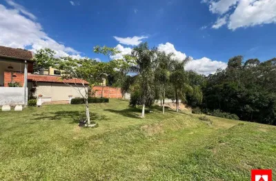 Chácara à Venda com 1 Quarto e Amplo Terreno nas Glebas Califórnia, Santa Bárbara d'Oeste