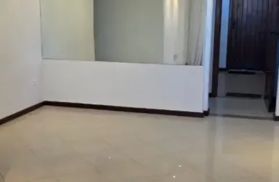 Pituba 2 quartos inclui suite mais depedencia completa, vista esp