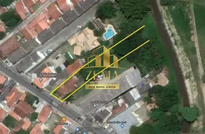 Terreno com 1069m2,10m de frente,centro da cidade,fundos ribeirão guararema