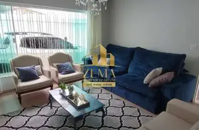 Casa térrea excelente para fins comerciais, com 03 dorms e 235 m2, 03 vagas