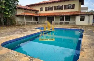 Casa com 400m2 de constr, terreno 1200m2, esquina, piscina, vila oliveira