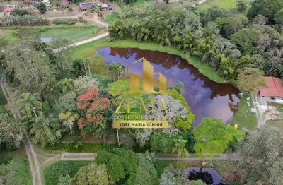 Chácaras com casa, lagos, áreas de lazer, ótima localização e fácil acesso