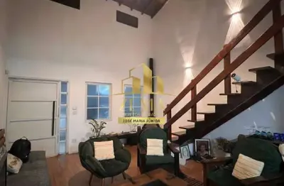 Casa com 02 dorms, 131m2, lareira, piscina, elevador, 03 vagas